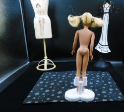 lt blonde skooter nude bk